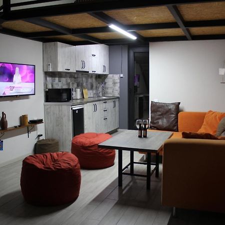 Shota'S Apartment Tbilisi Bagian luar foto